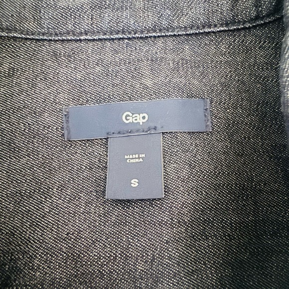 GAP Women Dark Wash Denim Western Fitted Cotton Button Up Shirt Gold Buttons YTK - Picture 4 of 9